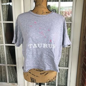 💋2/$30💋 Taurus cropped top